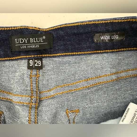Judy Blue High Rise Wide Leg Crop Jeans Raw ahem Dark Wash JB82517DK Size 9/29 - Picture 6 of 13